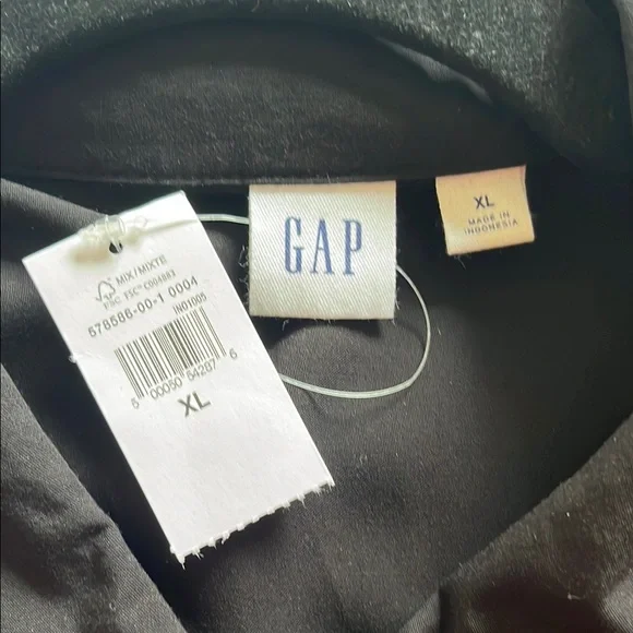 GAP Romper - Picture 2 of 3